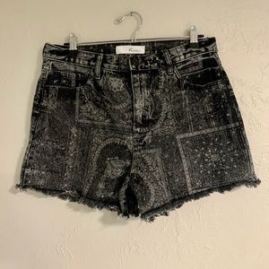 Kan Can womens shorts